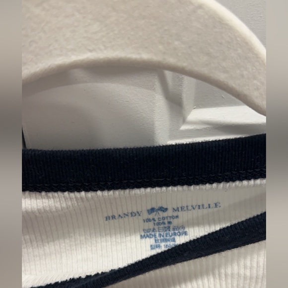 brandy melville tee-shirt - Picture 2 of 2